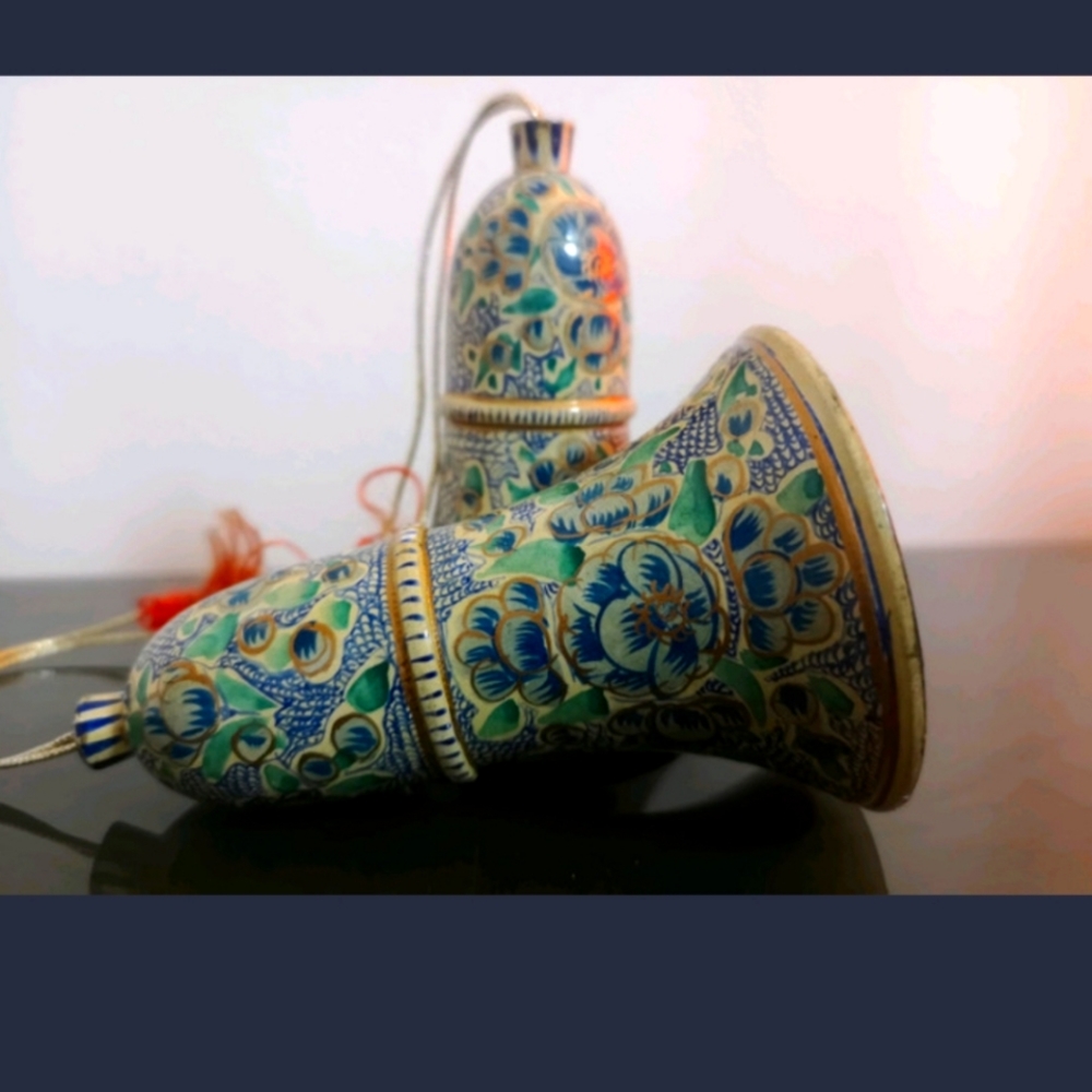 EXQUISITE HANDMADE HAND PAINTED PAPIER MACHE XMAS BELLS FROM KASHMIR